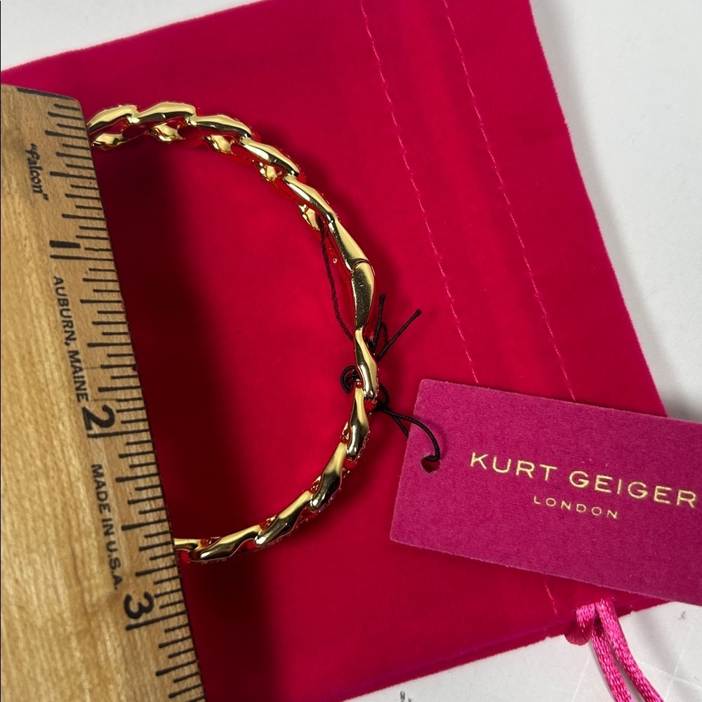 Kurt Geiger London Gold-Ton with Rainbow Crystal Heart Accents Bangle Bracelet - Picture 10 of 12